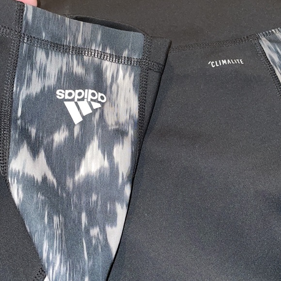 Women’s Adidas Large crop Climalite leggings - Picture 3 of 6